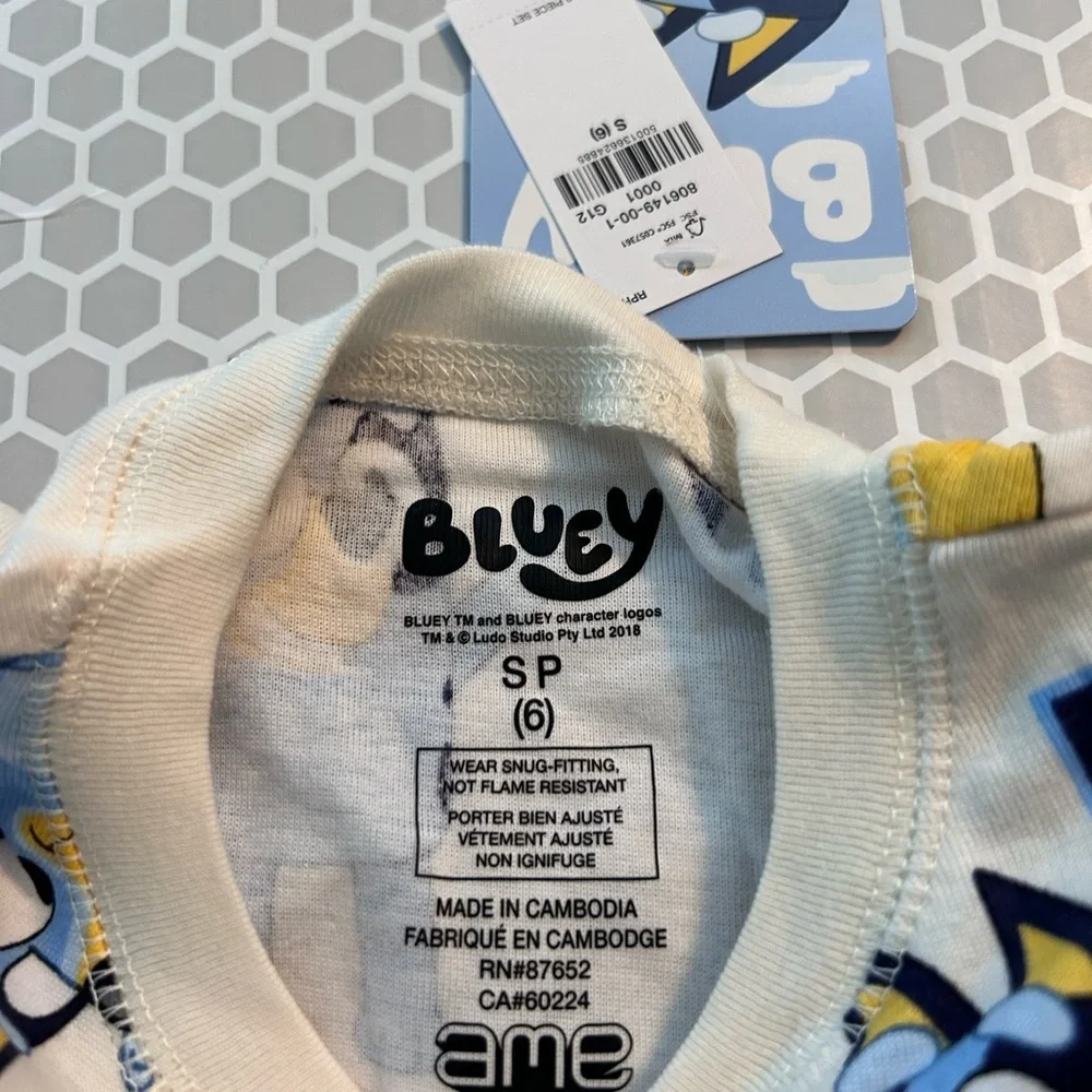 NWT Old Navy Bluey Kids Pajama Set - White, Blue & Yellow Bluey Print. Size SP 6